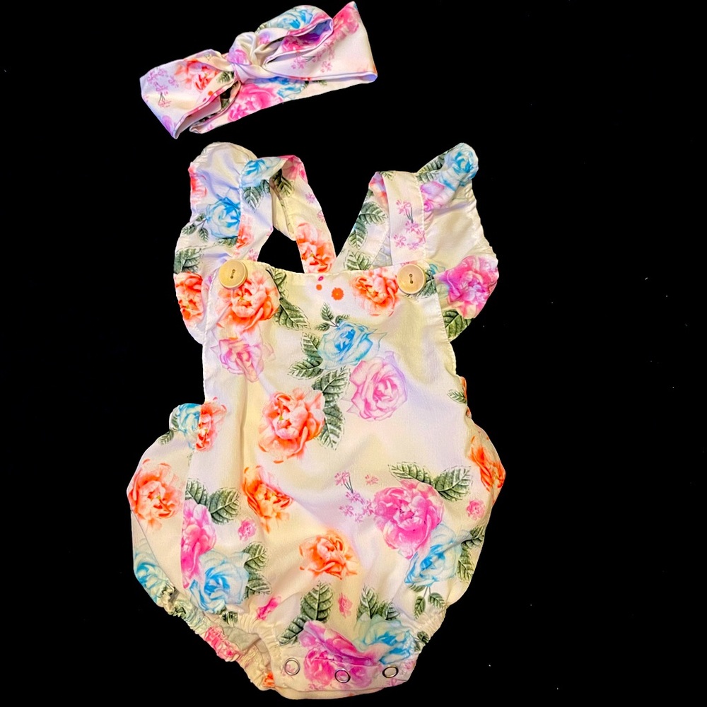 *SOLD*Super cute romper and matching headband set.